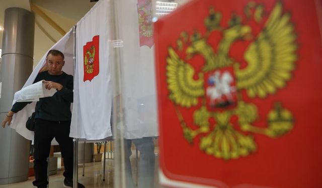Rusya’daki parlamento seçimlerini Putin’in partisi kazandı