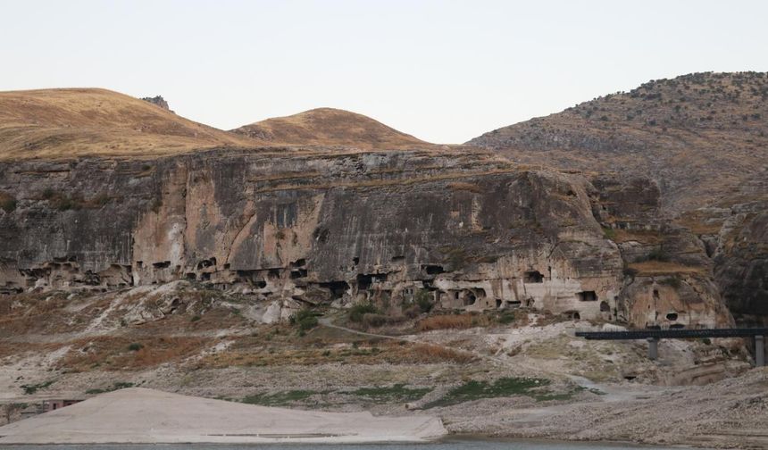 Hasankeyf'teki tarihi mağaralar turizme kazandırılacak
