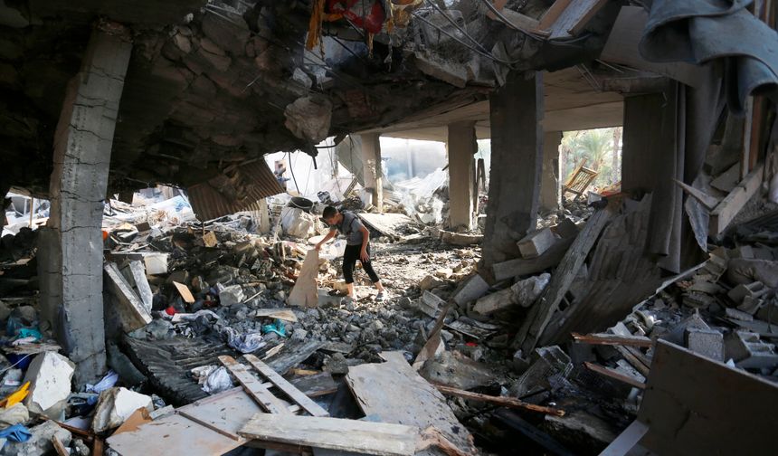 İsrail Gazze'de evleri hedef aldı