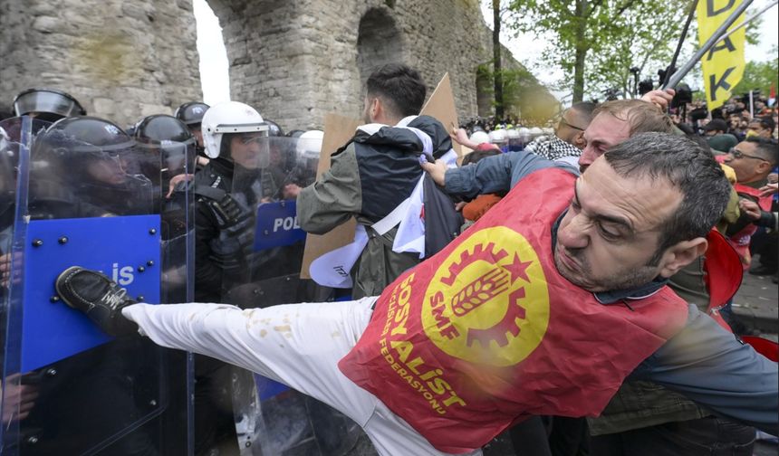 1 Mayıs'ta Taksim provokasyonu: Polise saldırdılar!
