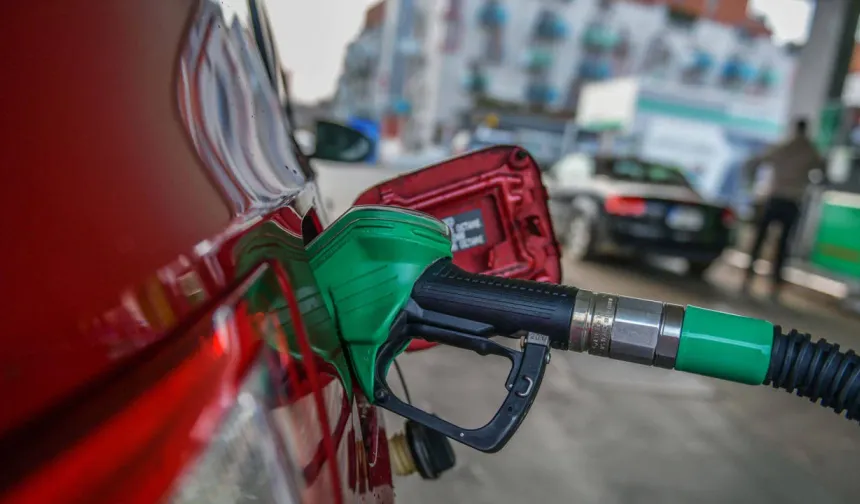 Araç sahipleri dikkat! Akaryakıta çifte zam geliyor