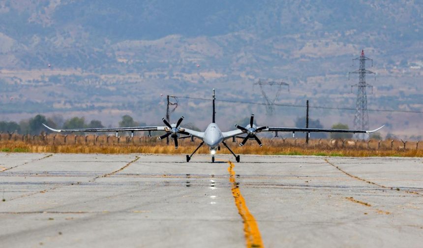 Türk Yıldızları Akrobasi Timi gösterisinin yanı sıra etkinliklerde, 50 pare top atışı, bando ve mehteran birliği ile ünlü sanatçıların katılımıyla konserler, Mutlu Barış Harekatı Semineri, konferansı, sempozyumu, makale yarışması, spor müsabakaları, ağaç dikimi, belgesel ve film gösterimleri ve kardeş ülke etkinlikleri başta olmak üzere birçok anlamlı ve özel faaliyet gerçekleştirilecek. Ayrıca, 50'nci yıla özel anı pulu ve madeni para basımı yapılacak.