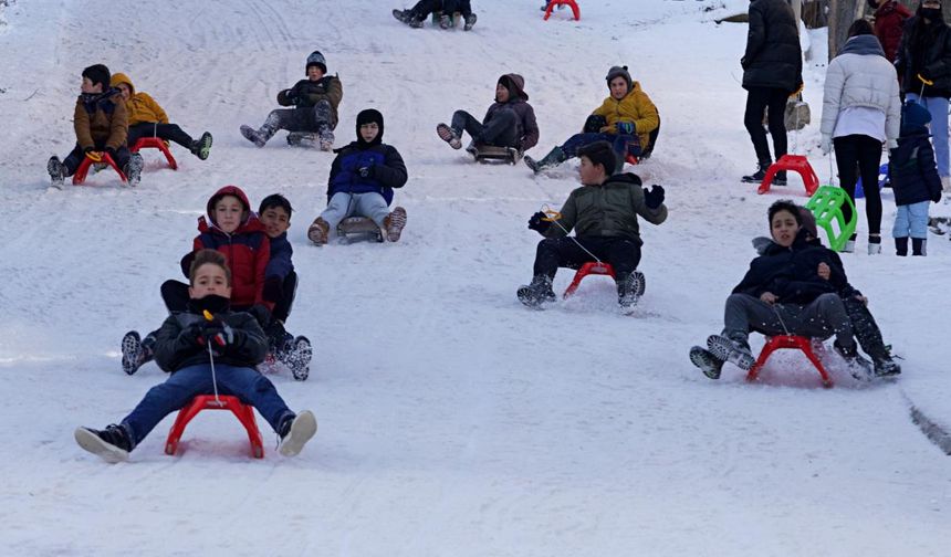 İstanbul'da okullar yarın da tatil edildi