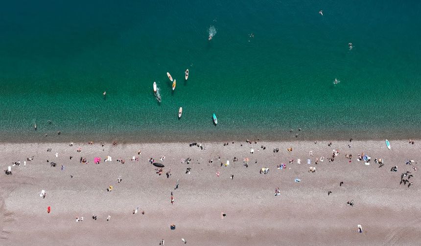 Bakan Ersoy: 2025'in ilk 9 ayında turizm gelirimiz 50 milyar doları aştı