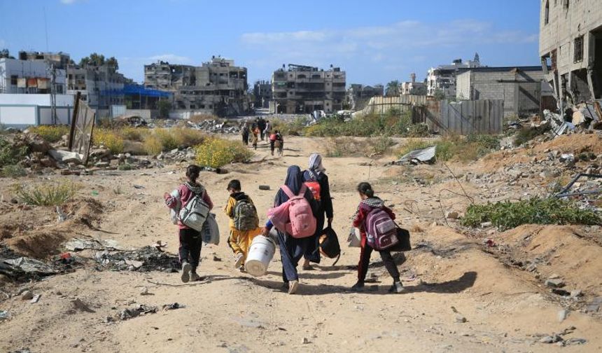 Mısır, Gazzelilerin yerinden edilmesini kabul ettiği iddialarını yalanladı