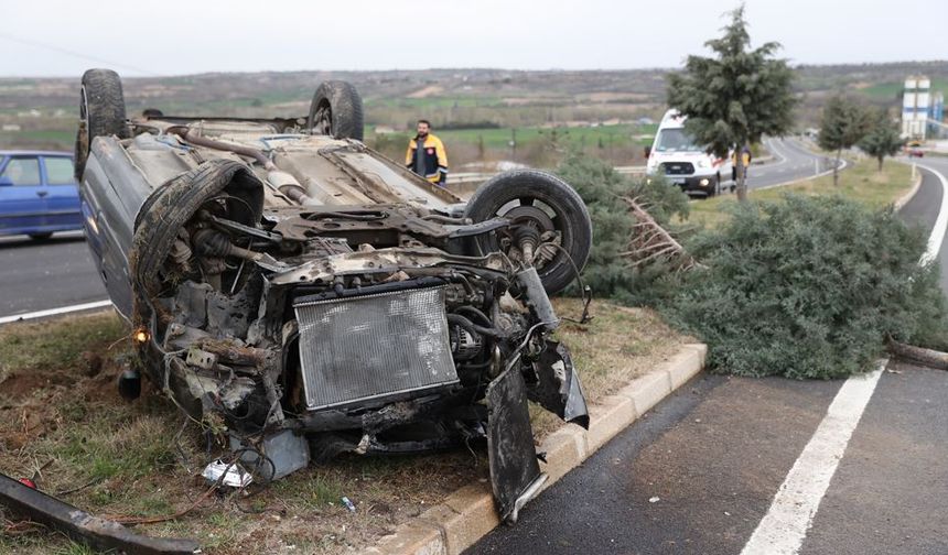 Kırklareli'nde iki otomobil çarpıştı