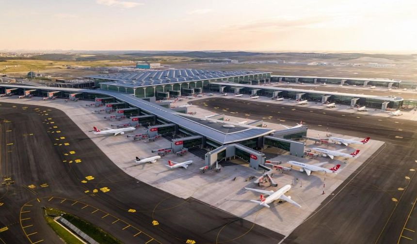 Türkiye’deki havalimanları 10 ayda 211 milyon yolcuya hizmet verdi