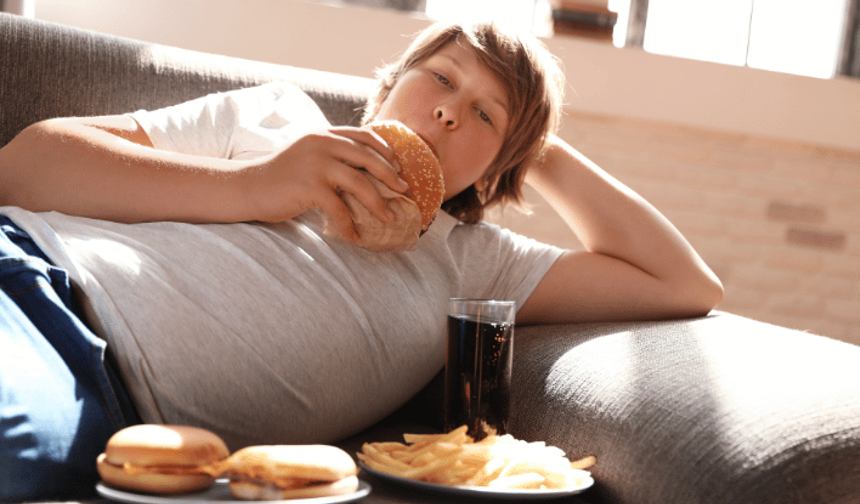 Çocuklarda paketli gıda tüketimi obezite ve erken ergenliği artırıyor