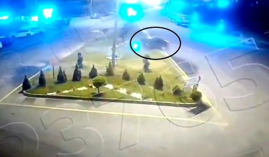 Alkollü sürücü kontrolünü kaybedip refüje girdi