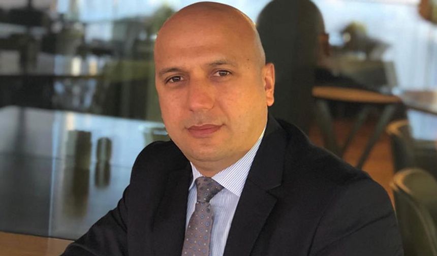 Mehmet Özmen kimdir , insan kaynakları alanında yaptığı çalışmalar nelerdir ?