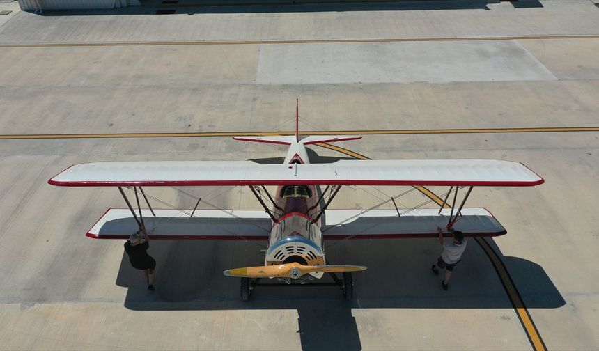 Türk havacılığına ilham veren pilot Vecihi Hürkuş tarafından 1930'da tasarlanıp imal edilen Vecihi XIV, Sivrihisar Havacılık Kulübü Derneği ve M.S.Ö. Hava ve Uzay Müzesi işbirliğiyle Mach Teknik tarafından yeniden üretildi.