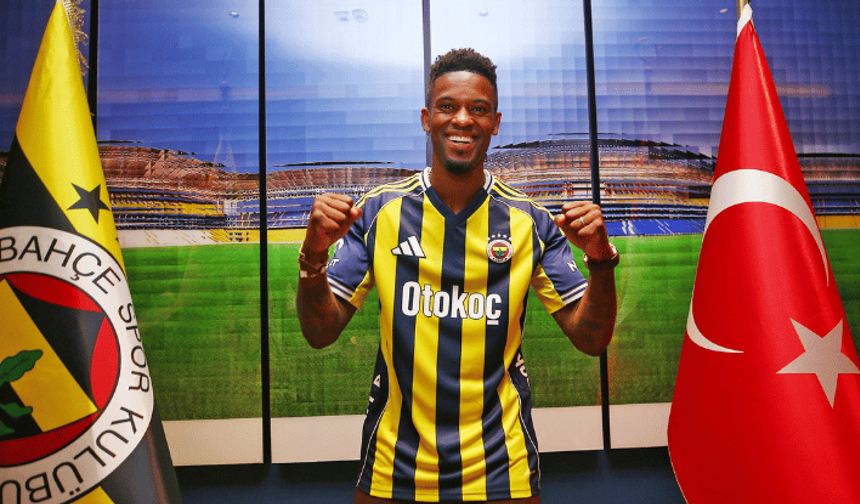 Fenerbahçe Portekizli sağbeki renklerine bağladı