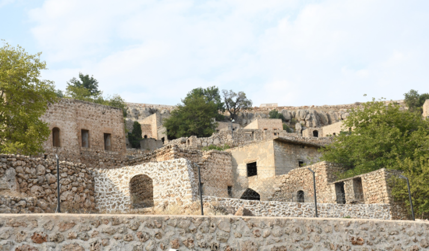 Şırnak’taki Mağara Köyü turizme açılıyor