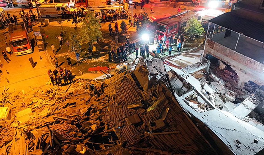 Balıkesir'deki depremin ardından yaklaşık 4 saat içinde 84 artçı deprem oldu