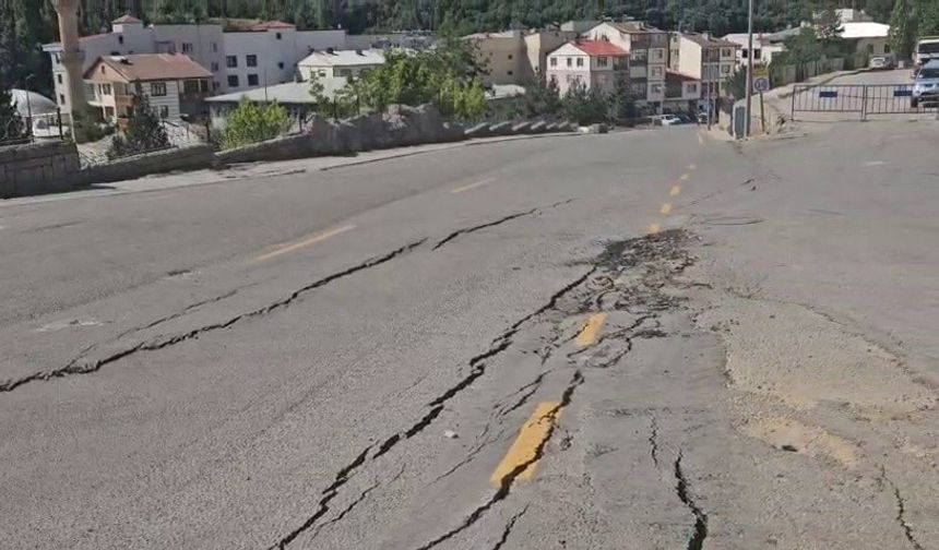 Erzurum'da heyelan nedeniyle 70 ev boşaltıldı
