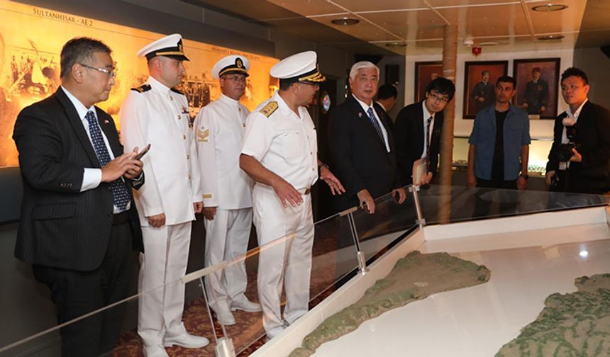 Japonya Savunma Bakanı Nakatani, İstanbul Tersanesi Komutanlığını ziyaret etti