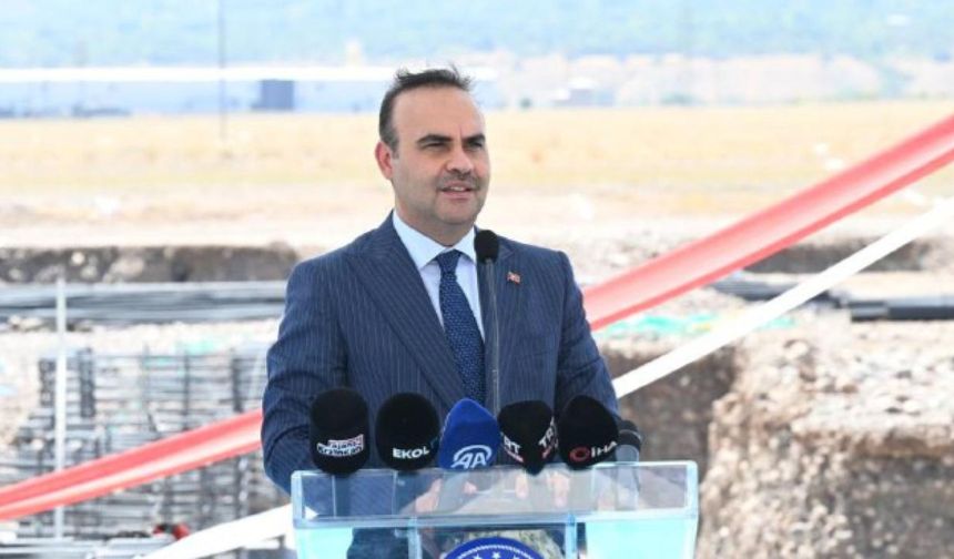 Bakan Kacır: Ekonomimiz 19 çeyrektir büyüyor