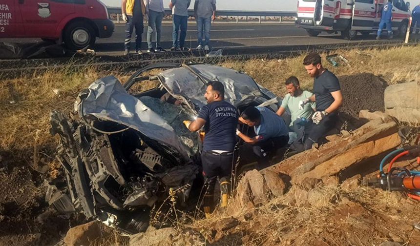 Şanlıurfa'da devrilen otomobildeki 2 kişi hayatını kaybetti