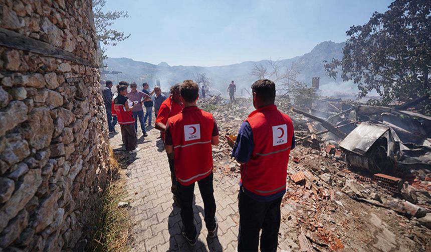 Türk Kızılay, hazirandan bu yana 127 orman yangınına müdahaleye destek sağladı