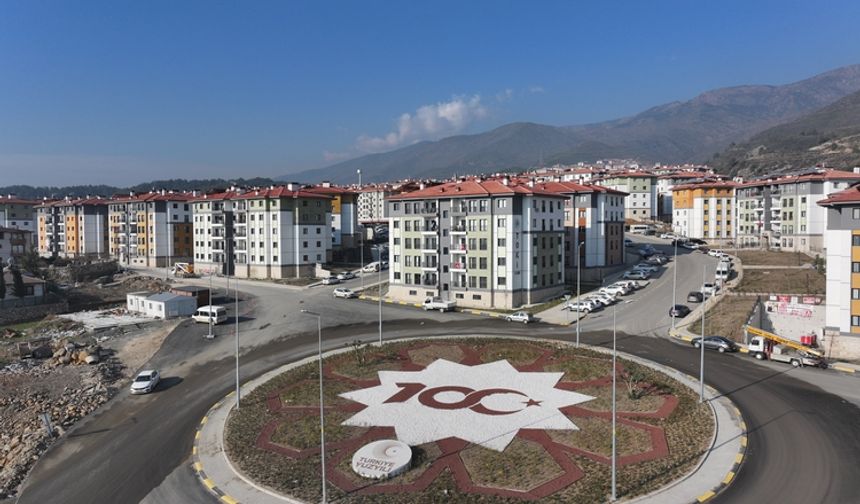 Bakan Kurum’dan asrın inşasındaki 300 bininci konuta ilişkin paylaşım