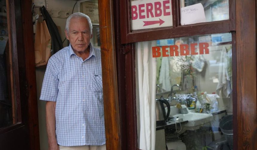 Tek koltuklu dükkanda yarım asırlık zanaat