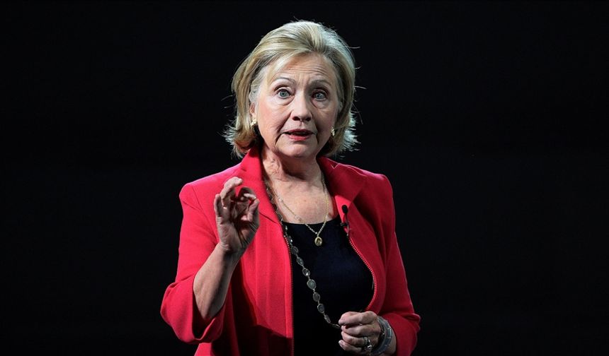Clinton’dan çarpıcı iddia! "Trump askeri harekata hazırlanıyor"