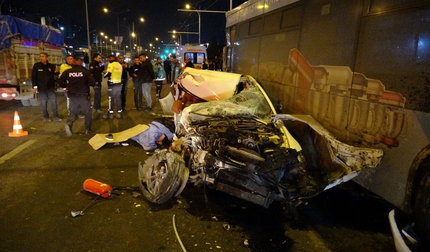 Malatya'da feci kaza: 2 ölü, 3 yaralı