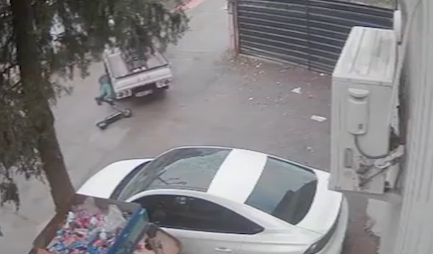 Kamyonete çarpan elektrikli skuterin sürücüsü öldü