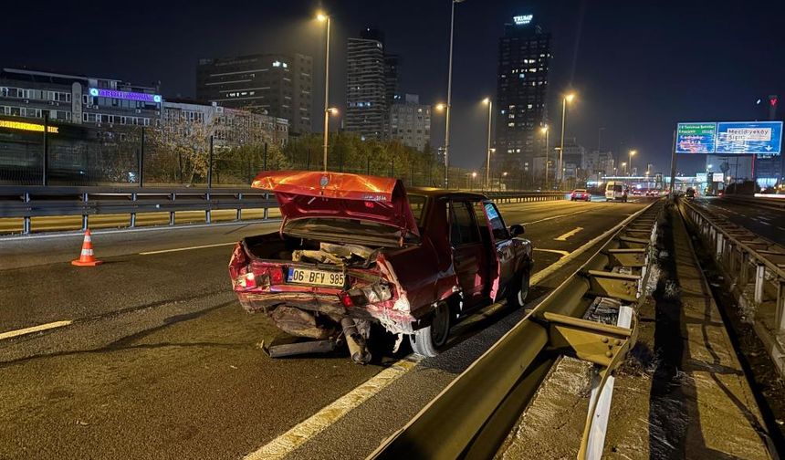 Şişli’de 3 araç birbirine girdi! Yaralılar var...