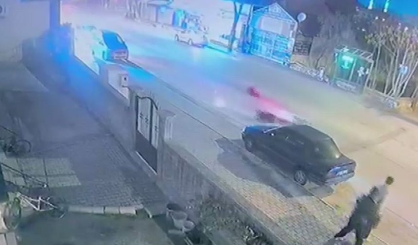 Yolun karşısına geçmek isteyen çocuğa motosiklet çarptı