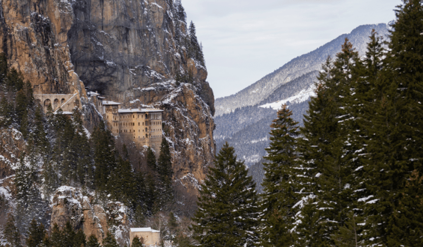 Sümela Manastırı 2025'te 514 bin 596 ziyaretçi ağırladı