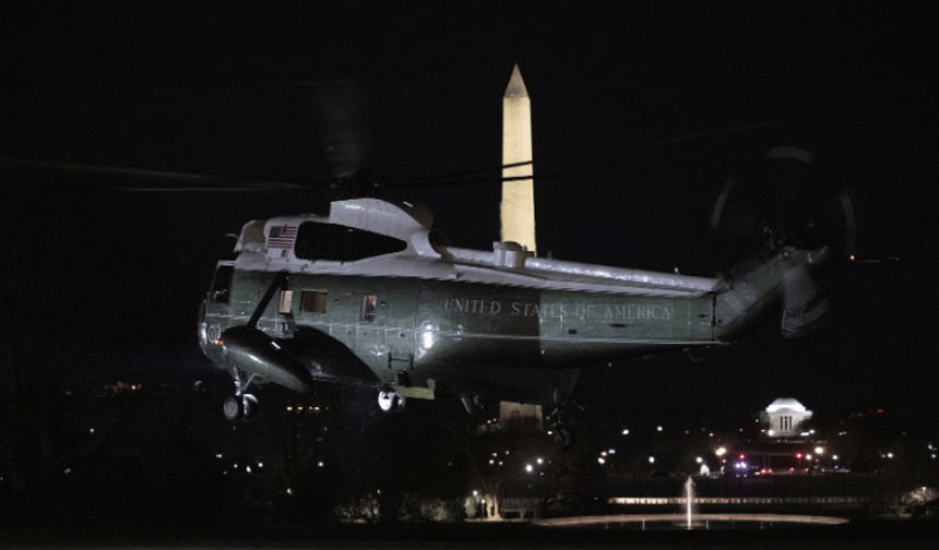 Uçağı arızalanan Trump, Washington’a geri döndü