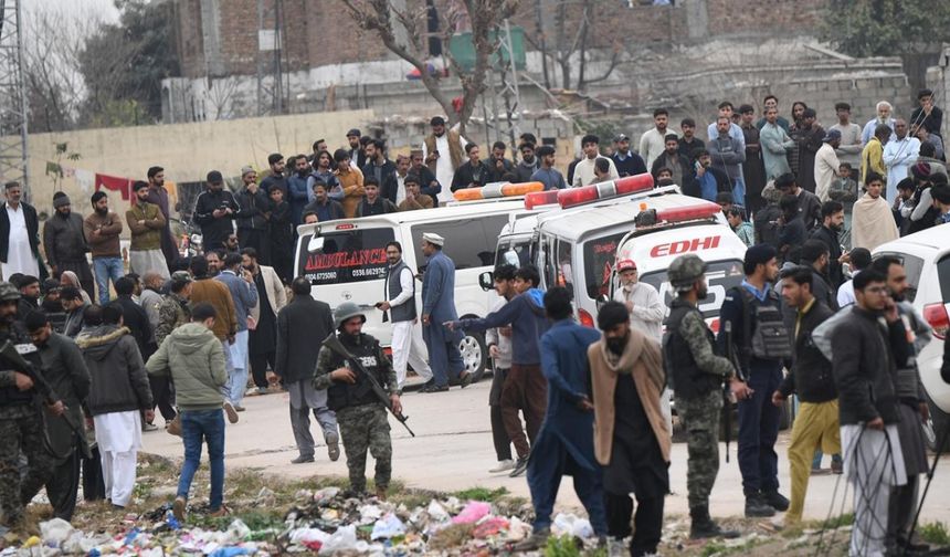 Pakistan'da camide meydana gelen patlamada ölü sayısı 36'ya çıktı
