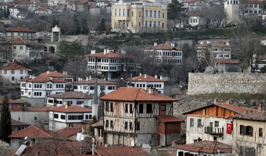Bayram tatilinde Safranbolu'yu tercih edenler tarihte yolculuk yaptı