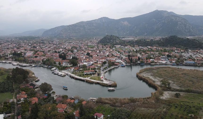 Muğla'nın turistik mahallesi Dalyan bayramda yerli turistleri bekliyor