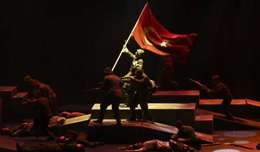 Cumhurbaşkanı Erdoğan, "Şüheda 1915" Tiyatro Gösterimi'ni izledi