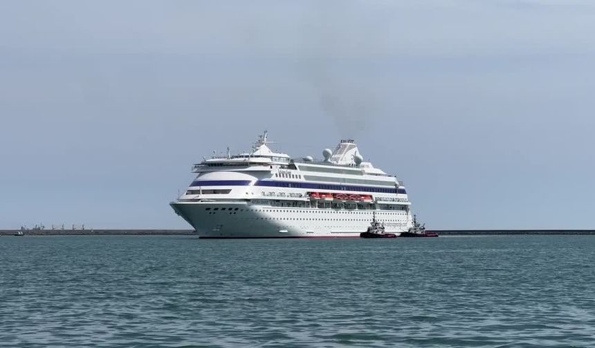 "Astoria Grande" kruvaziyeri Samsun'a geldi