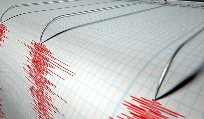 Beşik gibi sallandı: Van'da 3.8 büyüklüğünde deprem!