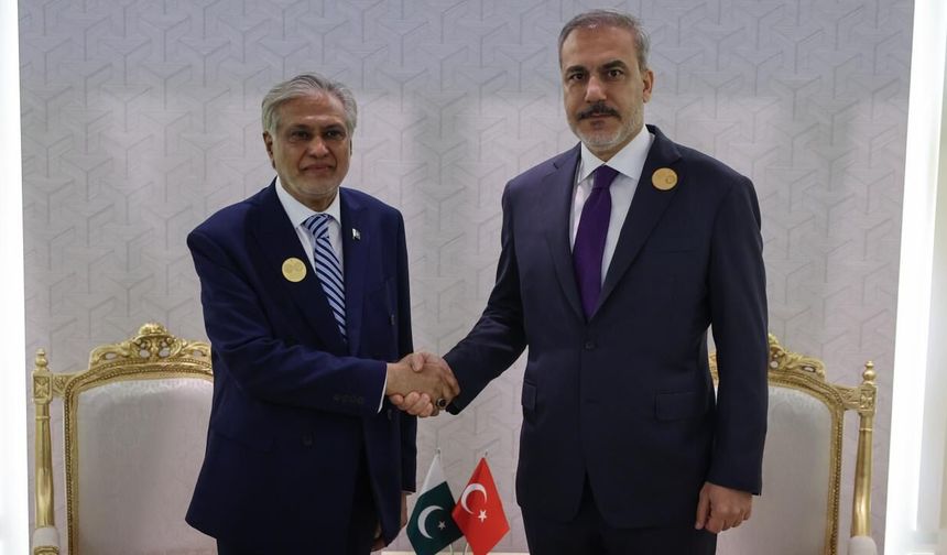 Bakan Fidan, Pakistanlı mevkidaşı Dar ile görüştü