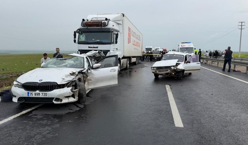Şanlıurfa'da zincirleme trafik kazası: 2 ölü, 2 yaralı