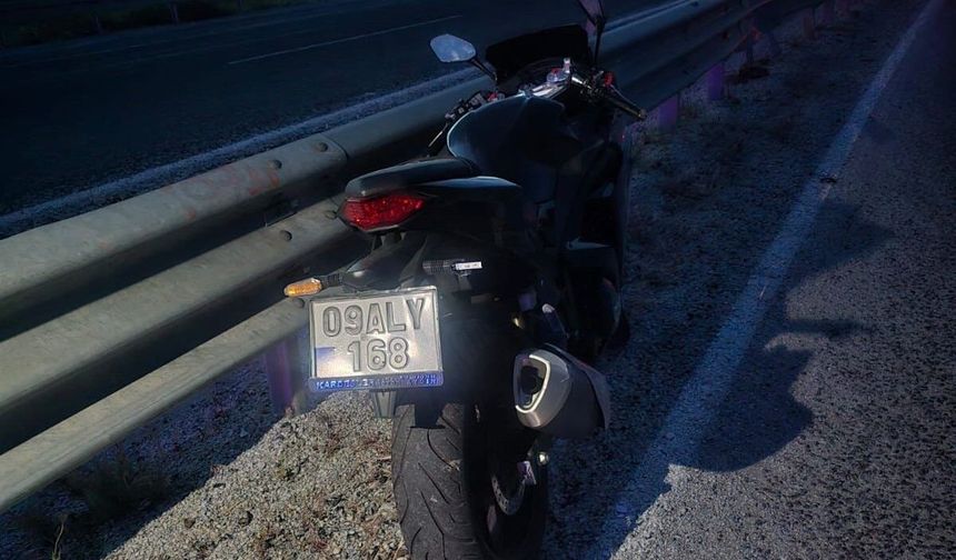 Motosiklet bariyerlere çarptı: Sürücü hayatını kaybetti