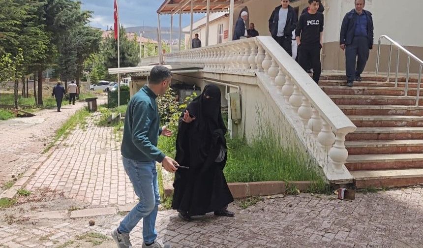 Dilenciler kaçtı, zabıta yakaladı: "Hepsi kaçtı gitti, beni bırakma aman ha"