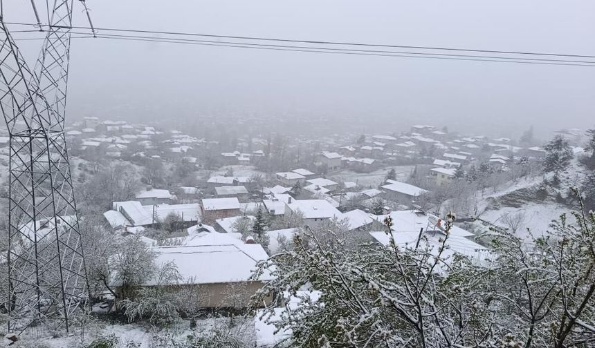 Adana'ya kış geldi! Mayıs ayında kar sürprizi