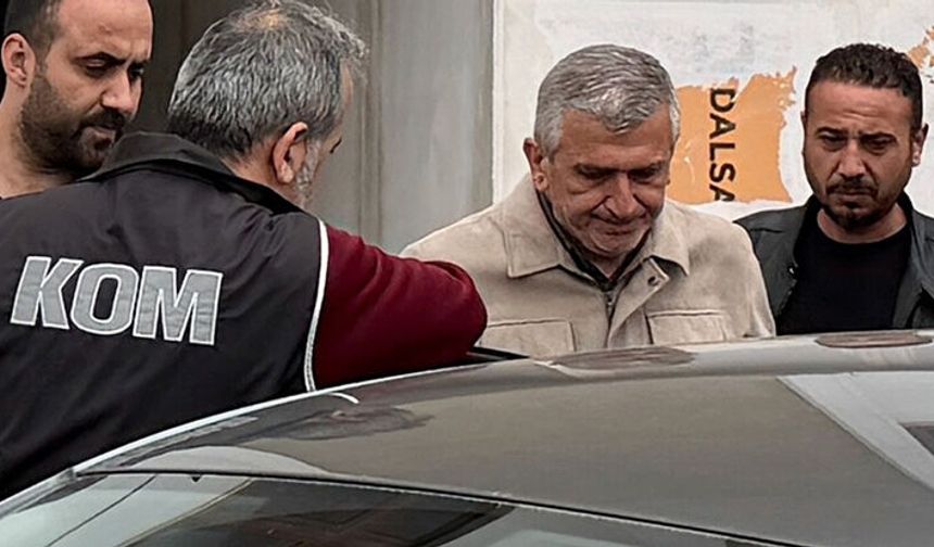 Akçakoca Belediye Başkanı Fikret Albayrak görevinden uzaklaştırıldı