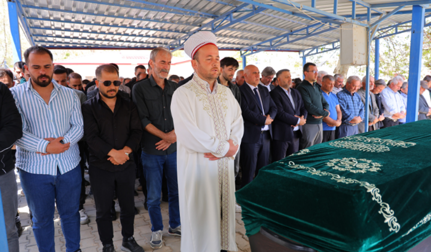 Yakılarak öldürülmüştü...Kübra Yapıcı’nın cenazesinde gözyaşları sel oldu