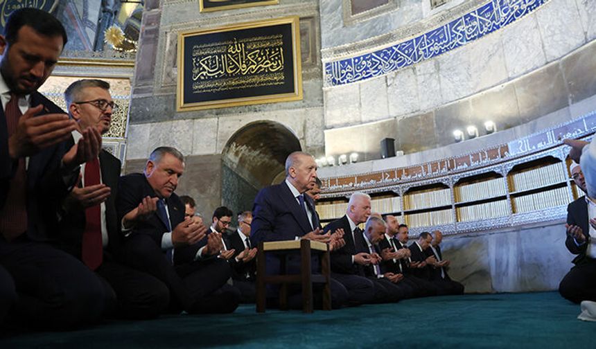 Cumhurbaşkanı Erdoğan, cuma namazını Ayasofya’da kıldı