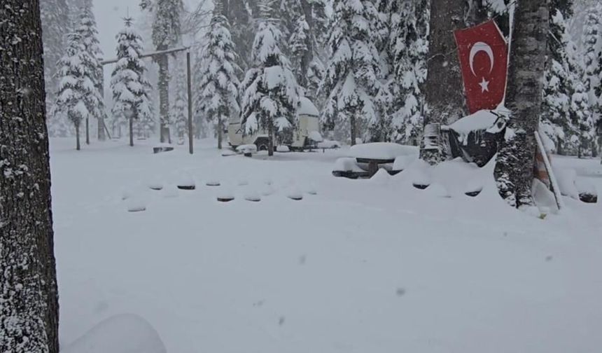 Mayıs ayında 60 santimetre kar yağdı