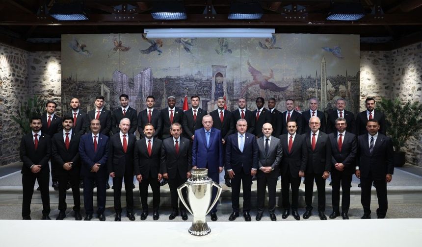 Cumhurbaşkanı Erdoğan Şampiyon Galatasaray'ı kabul etti