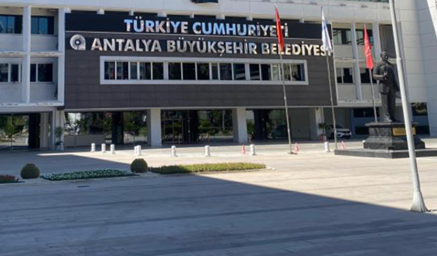 Antalya Büyükşehir Belediyesi'ne yeni operasyon! 25 kişi gözaltında