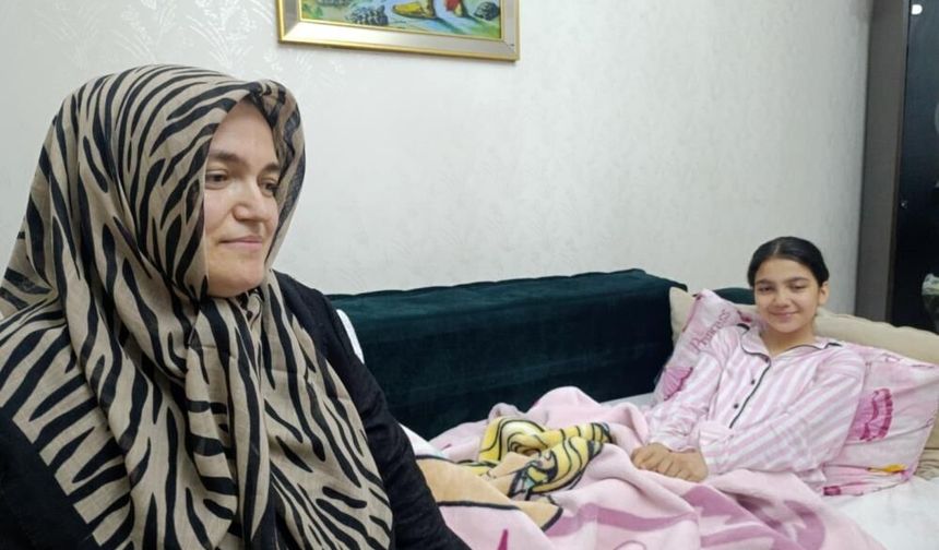 Okul saldırısında yaralanan kızın annesi konuştu: Layığını buldu
